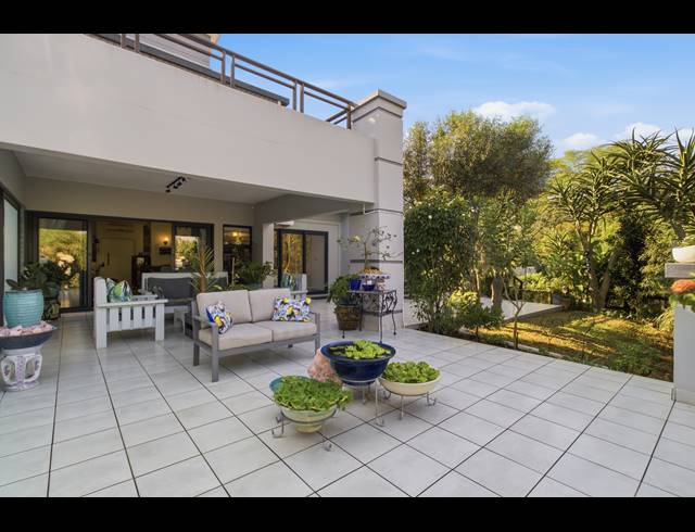 4 BEDROOM APARTMENT FOR SALE IN PALM LAKES ESTATE